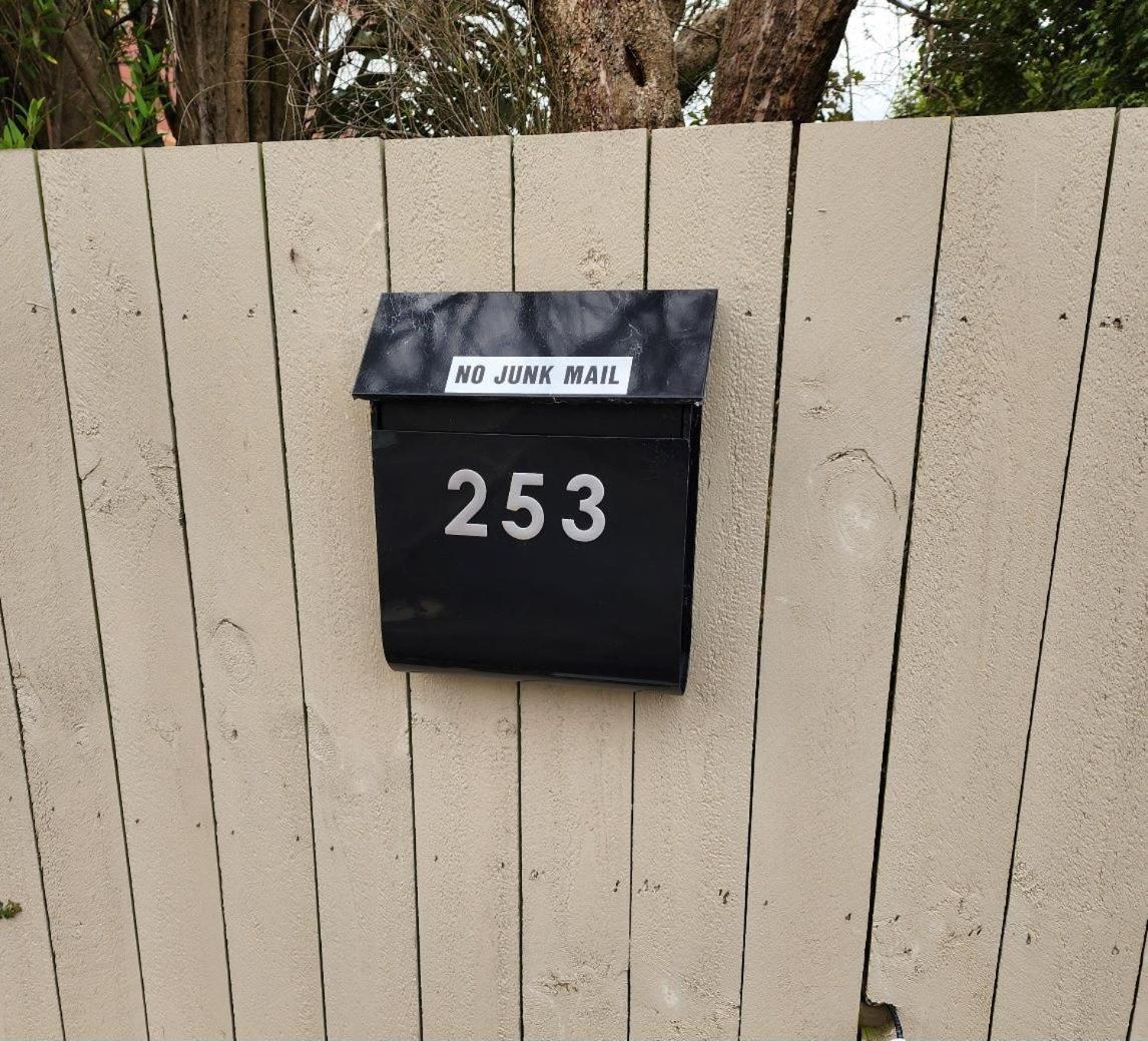 253 On Highgate Apartment Dunedin Bagian luar foto